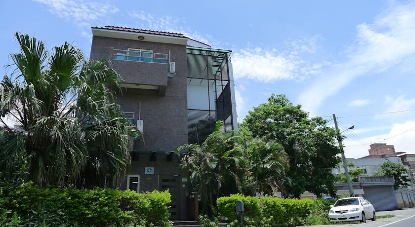 World Art Homestay