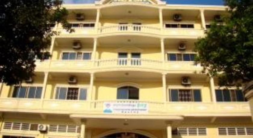 Отель Phnom Pech Hotel and Restaurant