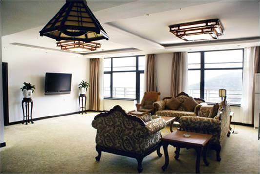 Отель Soluxe Hotel Wuxi Heyi
