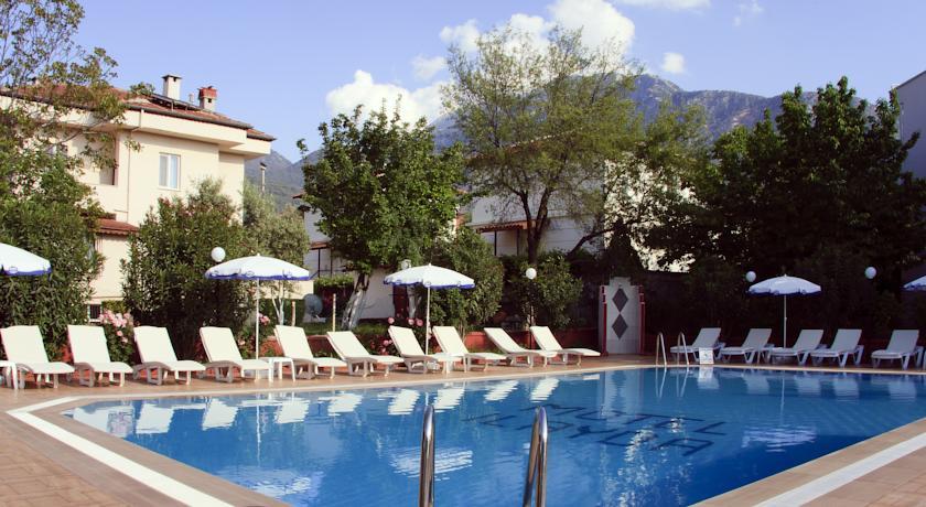 Отель The Green Valley Hotel