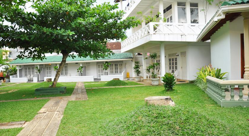 Отель Mirissa Bay Resort