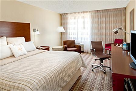 Отель Four Points by Sheraton Oklahoma City Airport