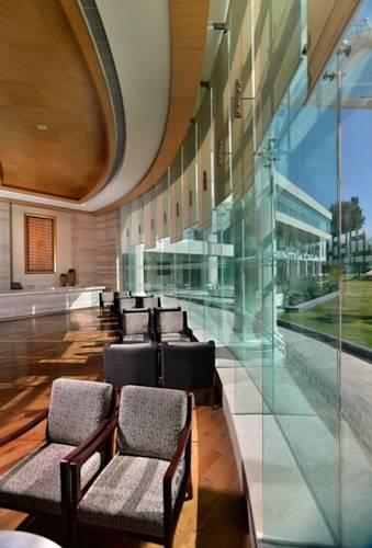 Отель The Lalit Chandigarh