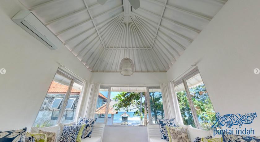 Вилла Pantai Indah Beach House