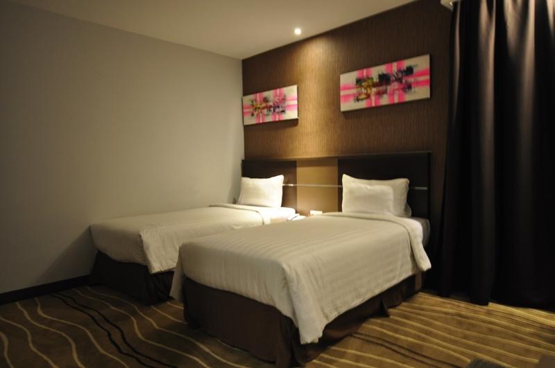 Отель d'Maleo Hotel Makassar
