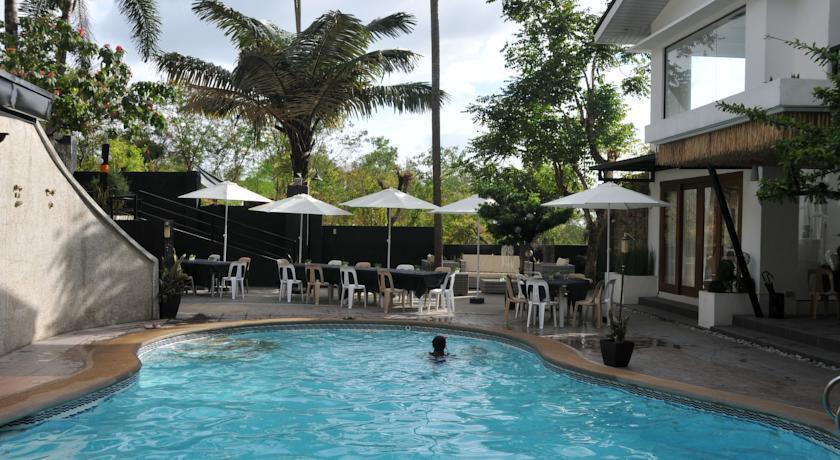 Отель Date & Dine Resort