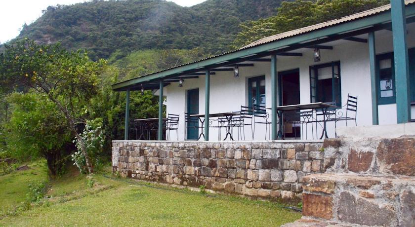 Отель Sir John's Bungalow