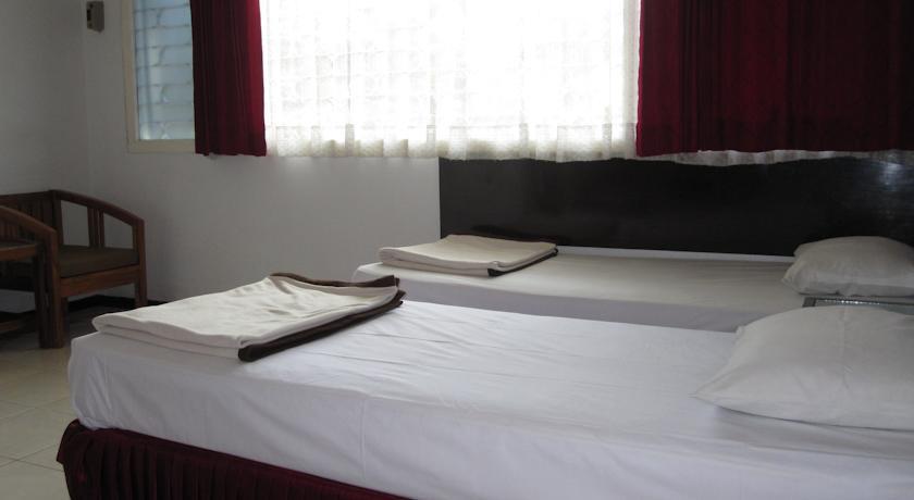 Отель Hotel Santosa
