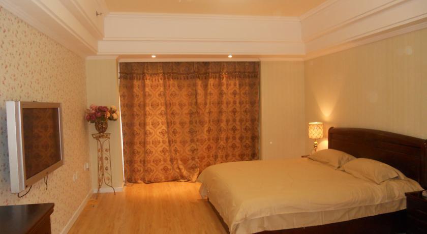 Апартаменты Golden Apartment