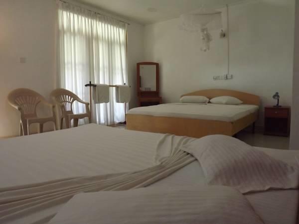 Отель Hotel Tissa