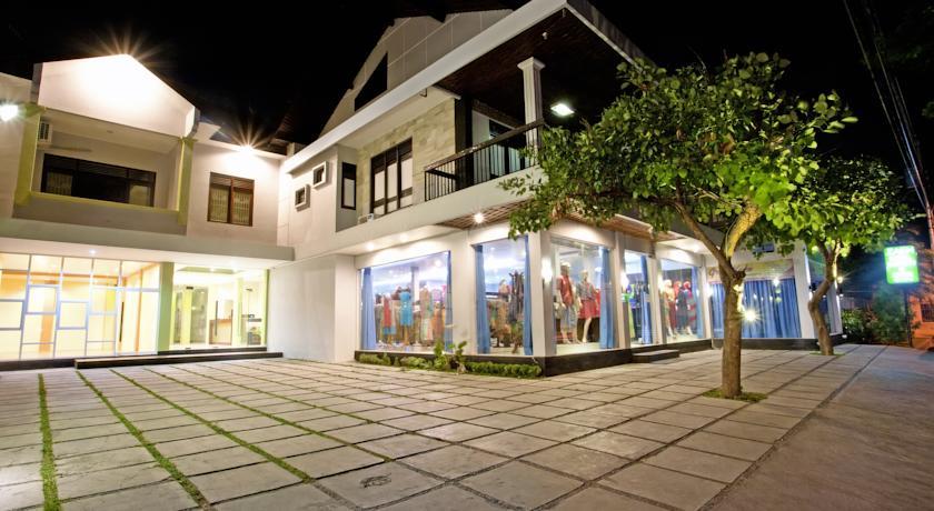 Отель Zaen Hotel Syariah