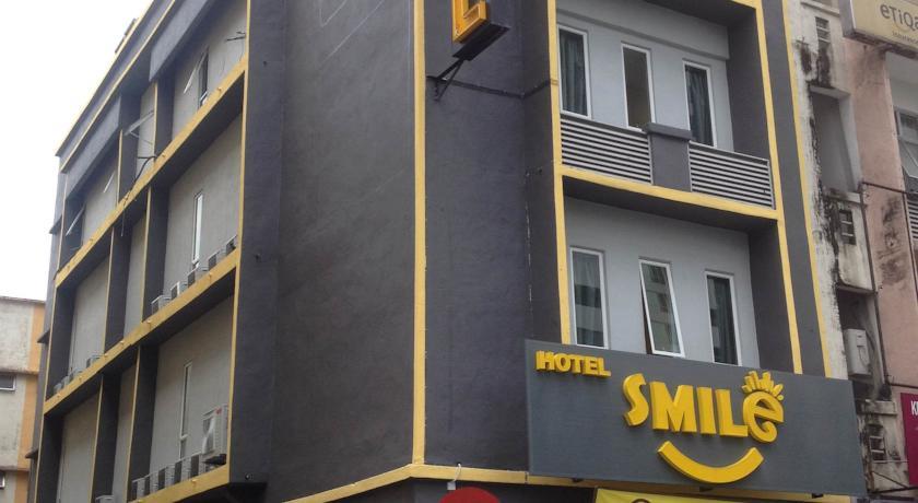 Отель Smile Hotel Danau Kota