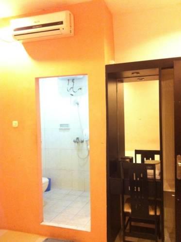 Отель Hotel Bintang Lima