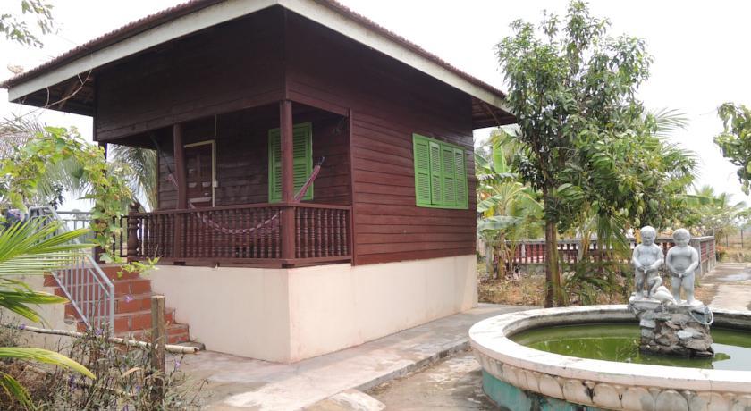 Отель Meas Family Homestay