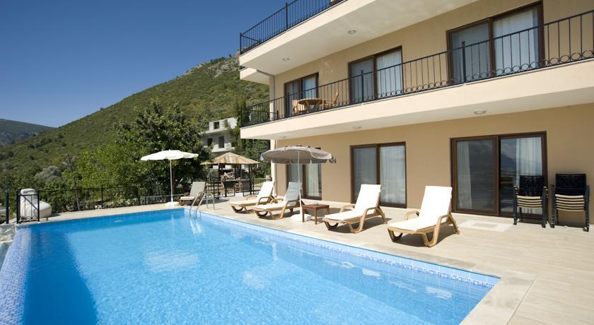 Villa Cennet Bahcesi