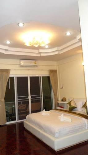 Maria Room for Rent