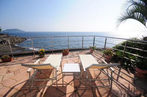 Отель Seaside Hotel Geibousou