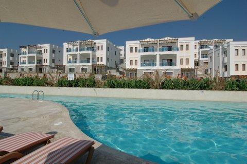Aura Apartment