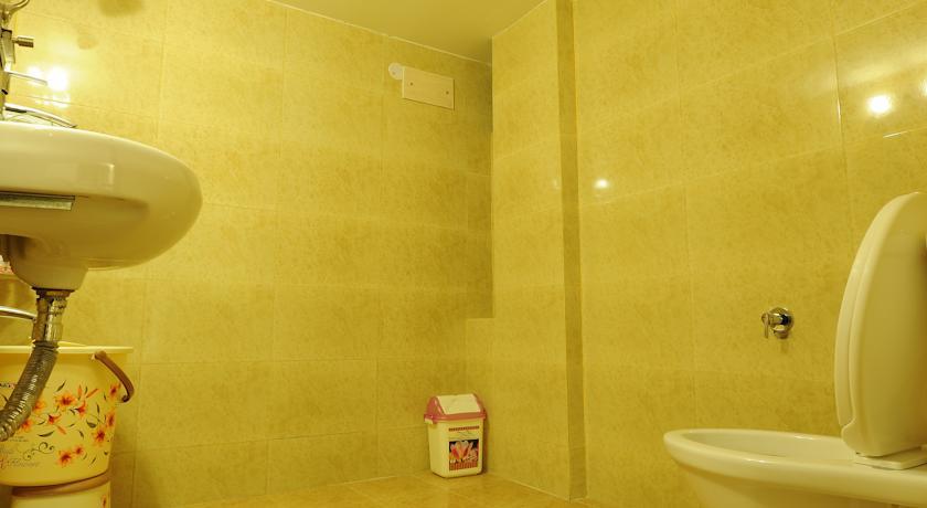 Отель Hotel HKJ Residency