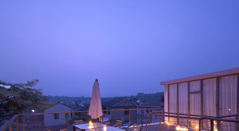 Гостевой дом Hotel Urs Lu Xiang