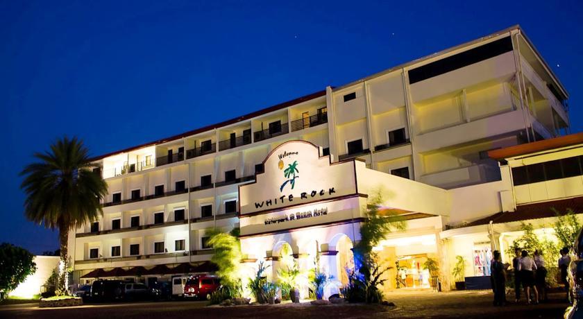 Отель White Rock Waterpark and Beach Hotel