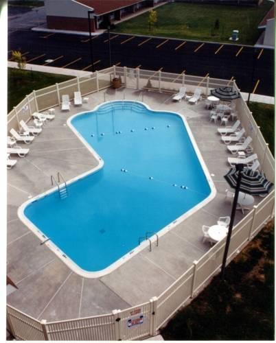 Отель Holiday Inn Express BREEZEWOOD