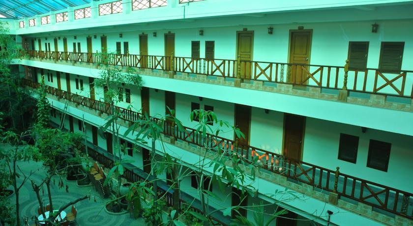 Отель Chaikana Thani Hotel