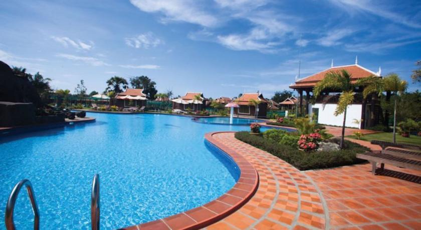 Отель Bronze Lake Resort