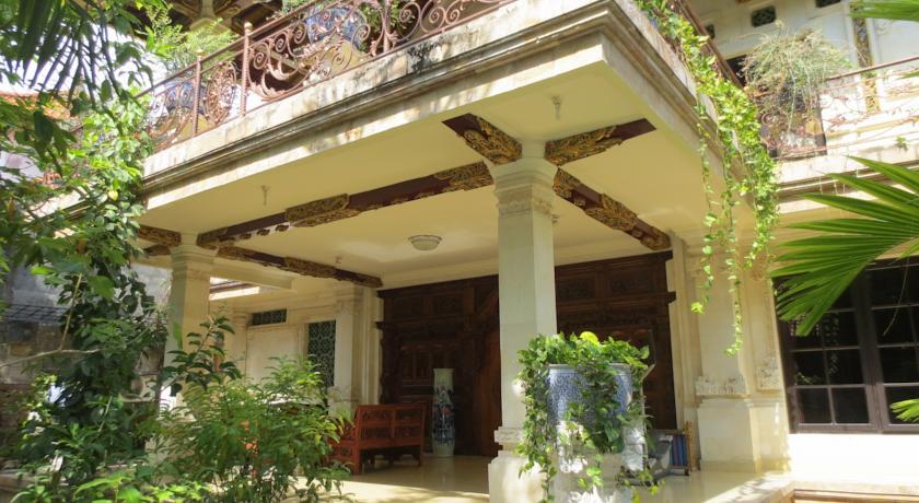 Апартаменты Puri Tresna Villa (Palace City Hotel)