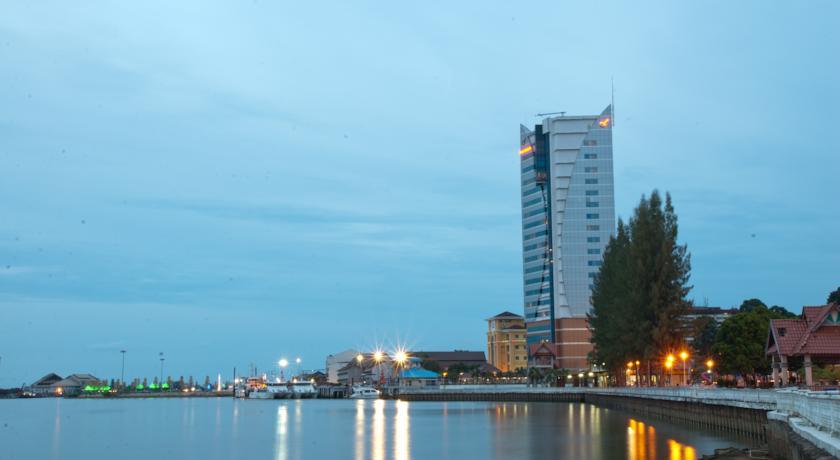 Отель Felda Residence Kuala Terengganu