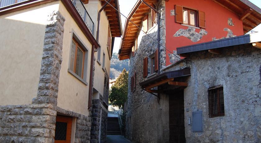 Апартаменты Smallvillage Holiday Accommodation