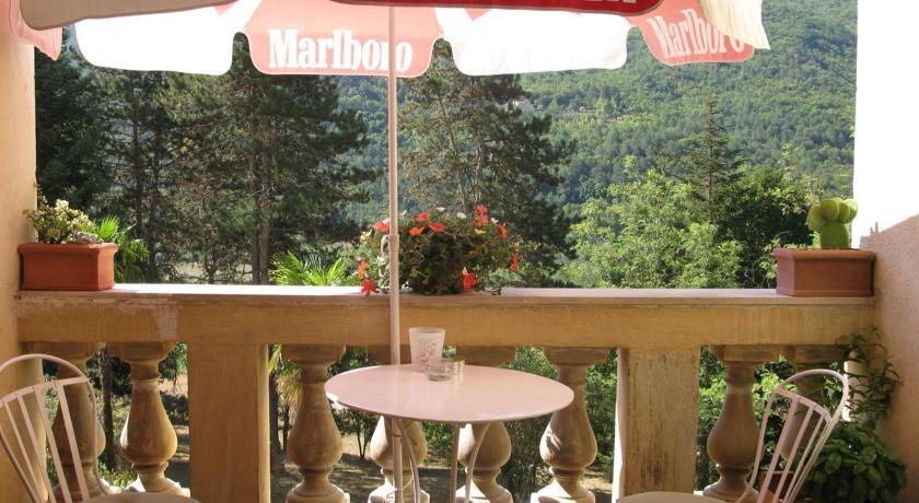 Апартаменты Appartement de charme aux portes du Mercantour