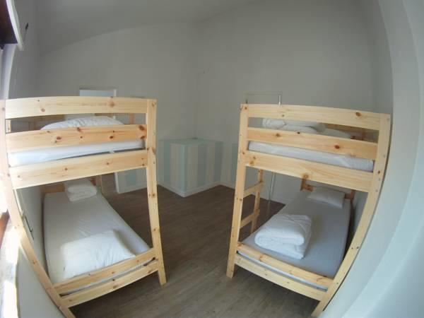 Хостел Ahoy Porto Covo Hostel
