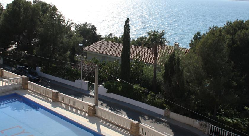C&B Apartamentos CYE