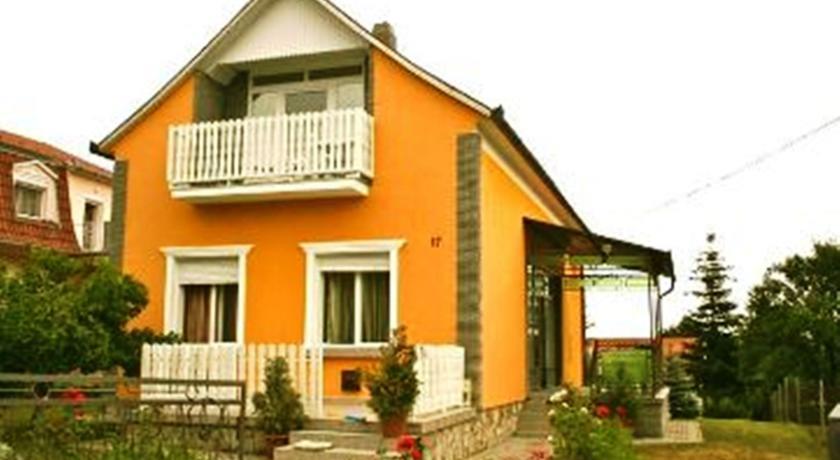 Petra Apartmanház