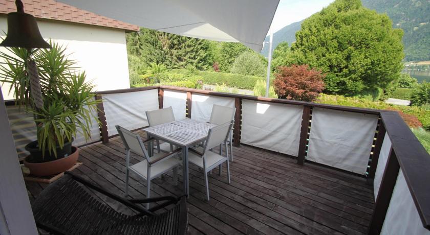 Апартаменты Haus mit Badeteich und Blick zum See
