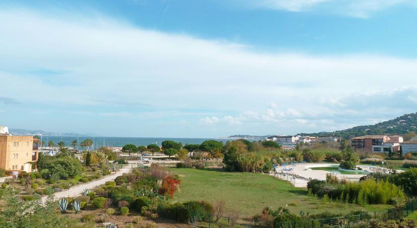 Апартаменты Apartment Bormes-les-Mimosas
