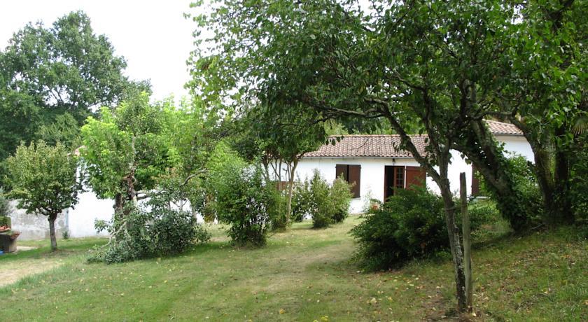 Апартаменты Gîte de Lourqueyre