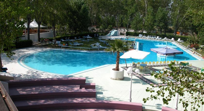 Отель Blue Bay Resort