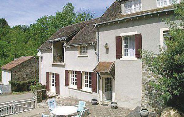 Апартаменты Holiday home Badecon le Pin 40