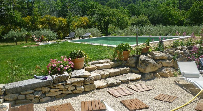 Апартаменты Holiday home Vaugines