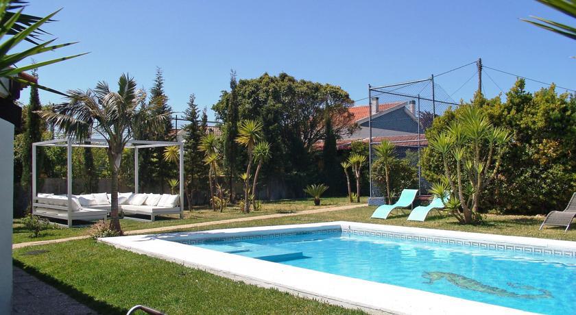 Вилла Villa Charneca de Caparica 1