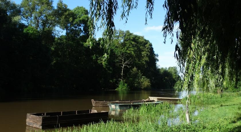 Апартаменты Au bord de la rivière