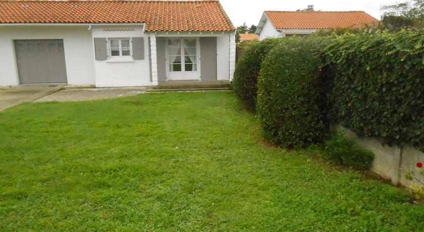 Апартаменты Holiday home La Brée-Les-Bains 1
