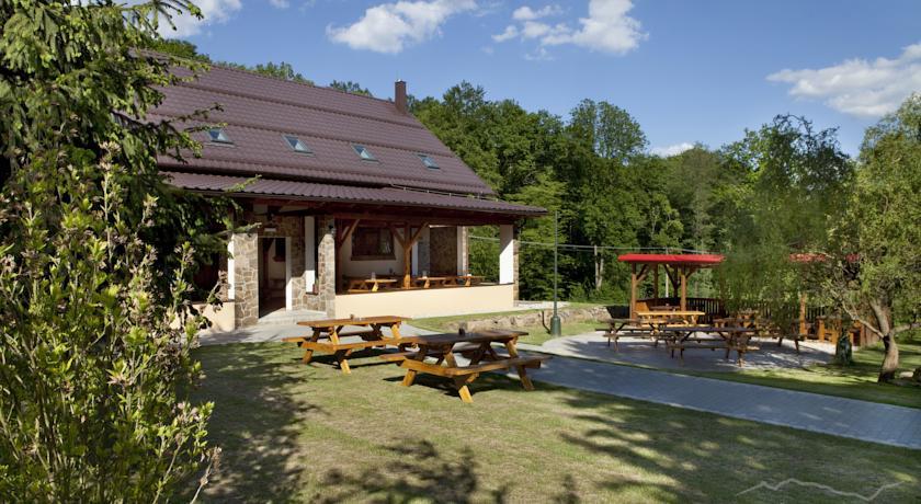 Отель Pod Břesteckou skalou
