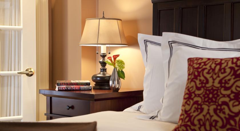 Hotel Commonwealth