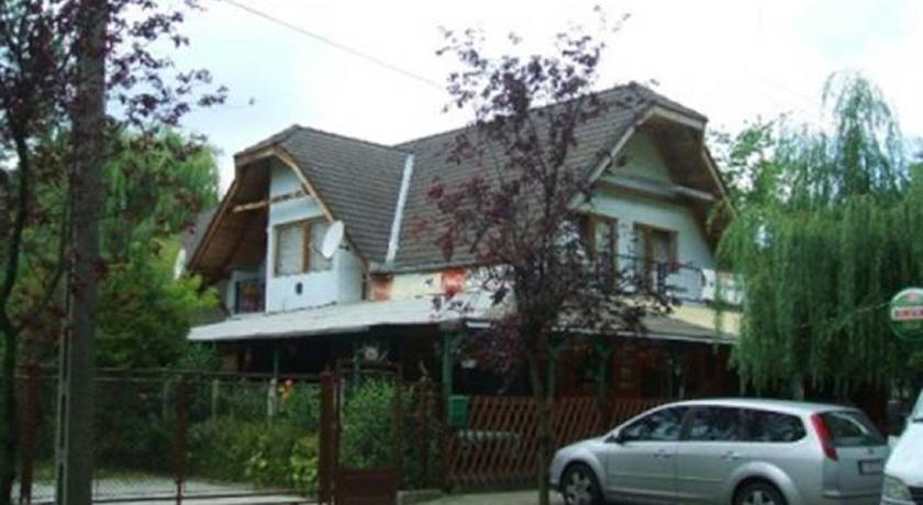 Отель Fűzfa Grillkert – Pizzéria és Panzió