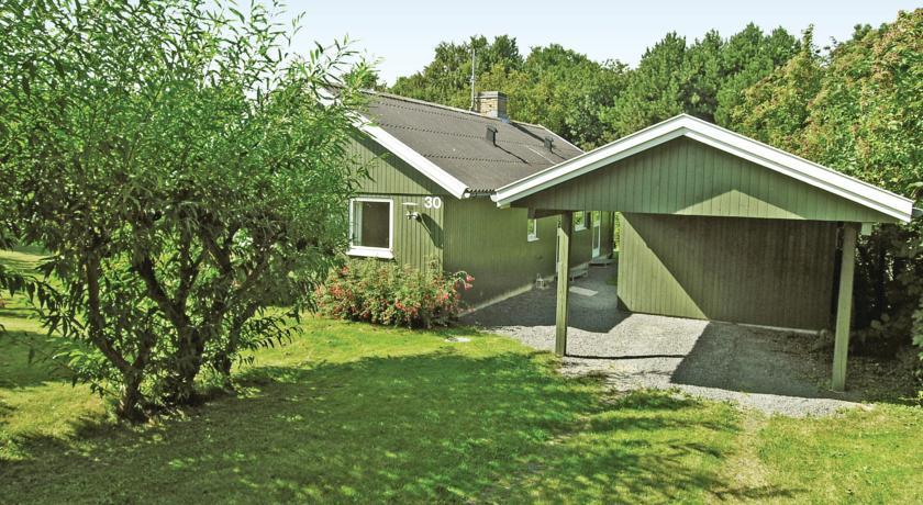 Апартаменты Holiday home Svaneke 22