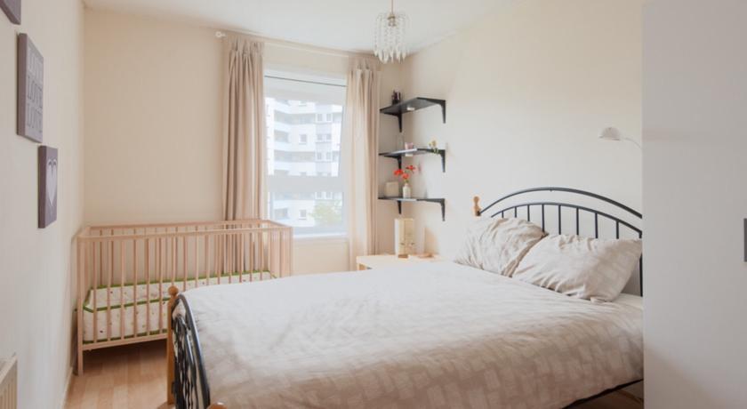 Aisha Apartment- Scottish Parliament 1