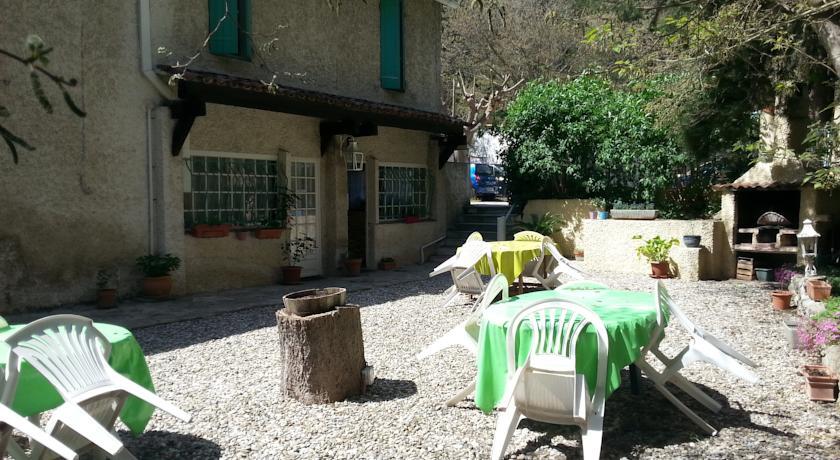 Отель Hotel Le coin tranquille